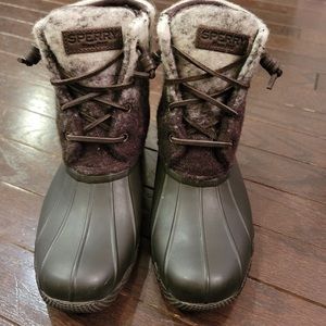 Sperry waterproof lace up duck boot